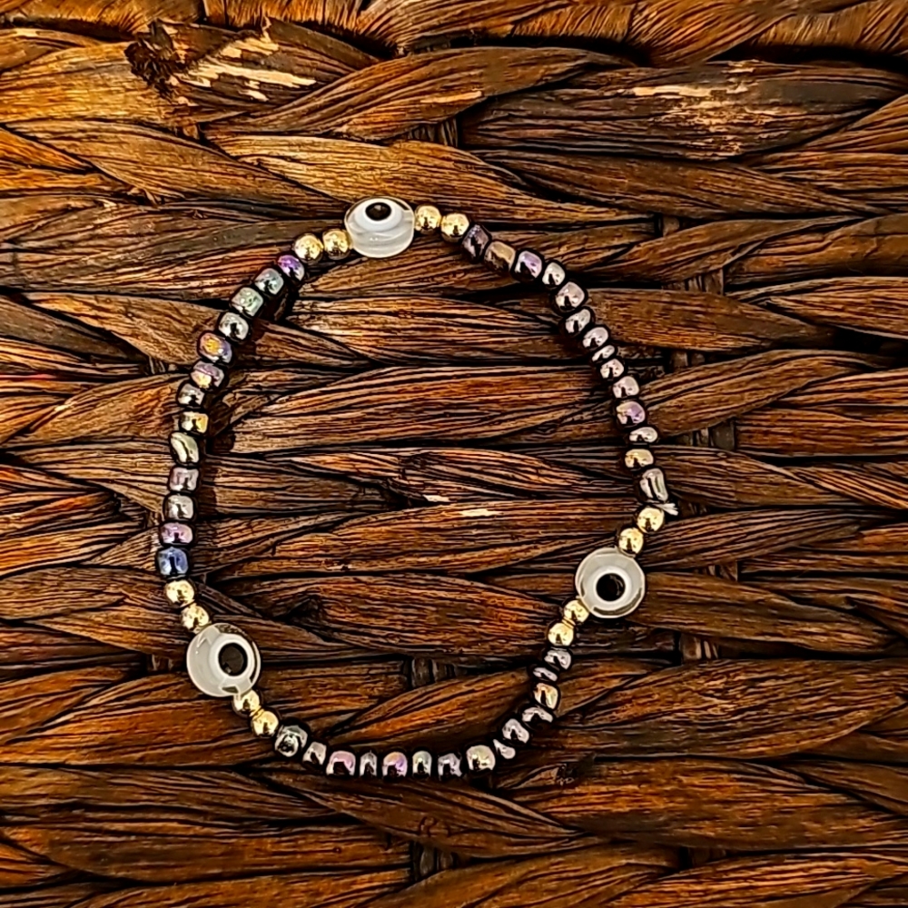 Eye stretch braclet